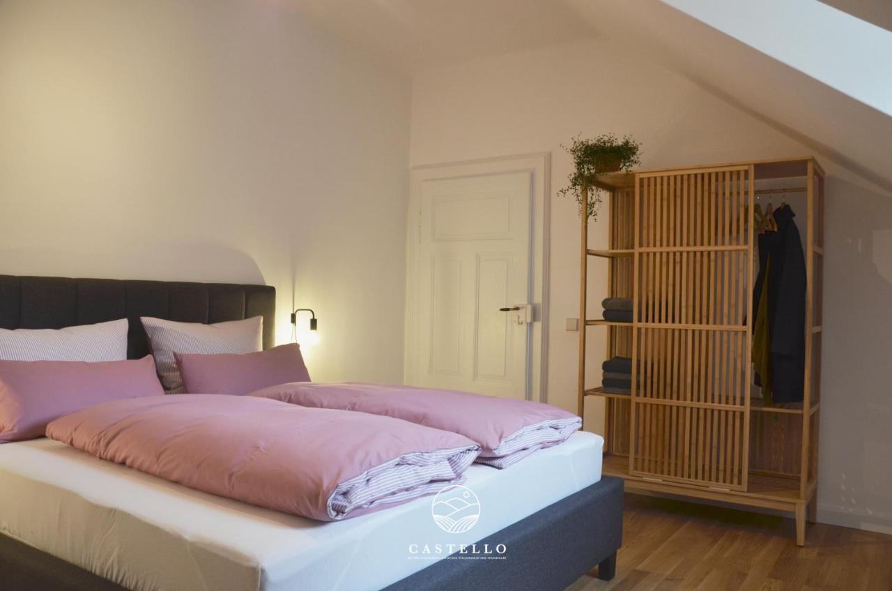 Apartment Gruenderzeitvilla Zwischen Weinstrasse Und Pfaelzer Wald Bad Bergzabern